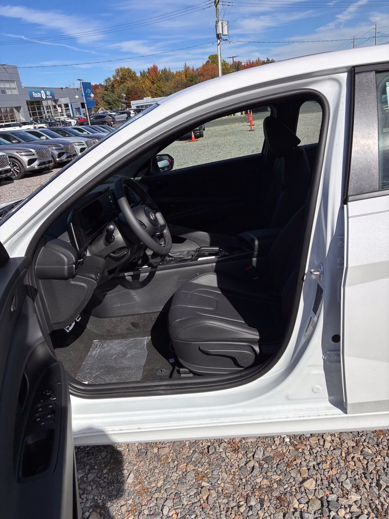 New 2026 Hyundai Elantra SEL Sport FWD image 22