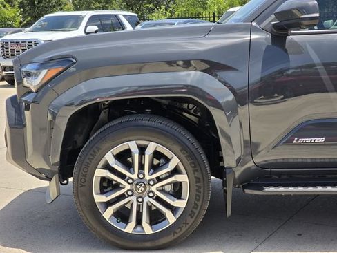 Used 2025 Toyota 4Runner Limited AWD/4WD image 6