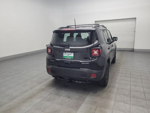 Used 2019 Jeep Renegade Sport image 9