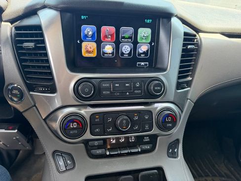 Used 2019 Chevrolet Suburban LT AWD/4WD image 10