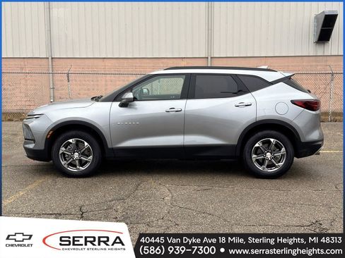 Certified 2025 Chevrolet Blazer LT w/ Convenience Package image 2