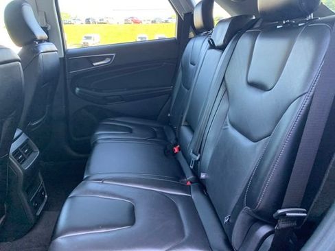 Certified 2022 Ford Edge Titanium AWD/4WD image 19