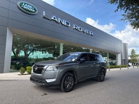 Used 2023 Nissan Pathfinder S FWD image 1