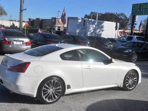 Used 2011 INFINITI G37 Journey w/ Premium Pkg image 7