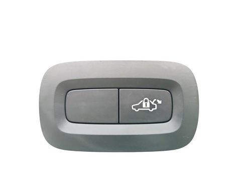 Used 2019 Volvo S60 T6 R-Design image 31