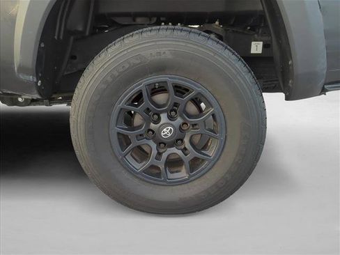 Used 2021 Toyota Tacoma SR image 9