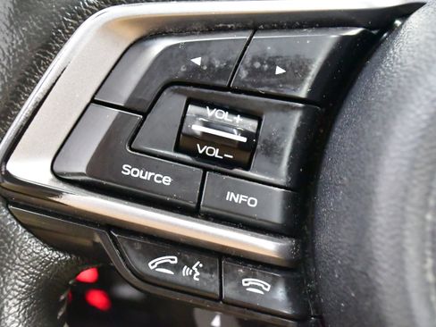 Used 2022 Subaru Forester Limited image 38