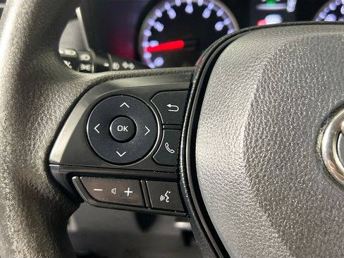 Used 2021 Toyota RAV4 XLE image 18