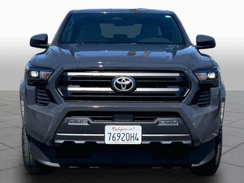 Certified 2025 Toyota Tacoma SR5 AWD/4WD image 3