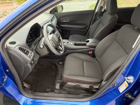 Used 2018 Honda HR-V EX image 12