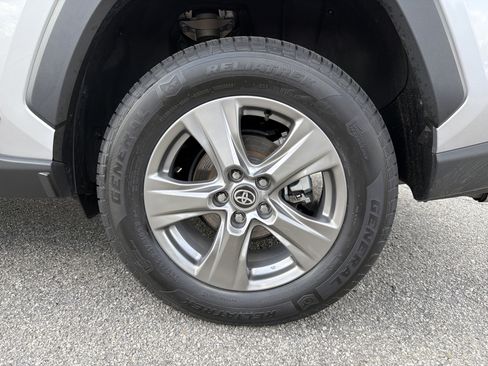 Certified 2025 Toyota RAV4 XLE image 31