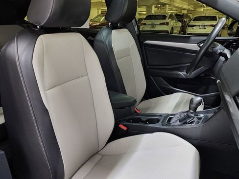 Used 2019 Volkswagen Jetta R-Line w/ R-Line Cold Weather Package image 23