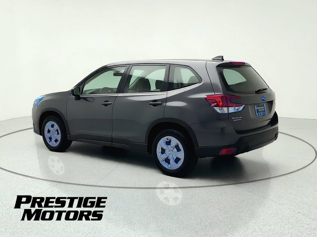 Used 2023 Subaru Forester AWD/4WD image 6