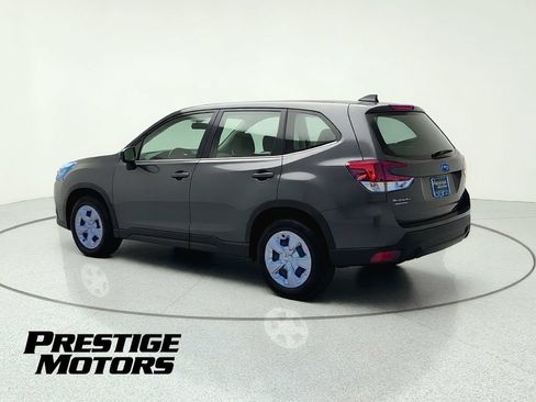 Used 2023 Subaru Forester AWD/4WD image 6