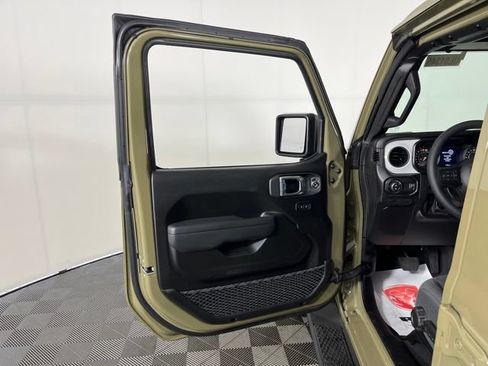 Used 2026 Jeep Gladiator Sport AWD/4WD image 15