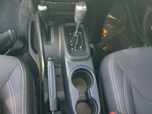 Used 2017 Jeep Wrangler Sahara w/ Connectivity Group image 17