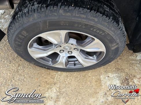 Used 2019 RAM 1500 Laramie w/ Sport Appearance Package AWD/4WD image 26