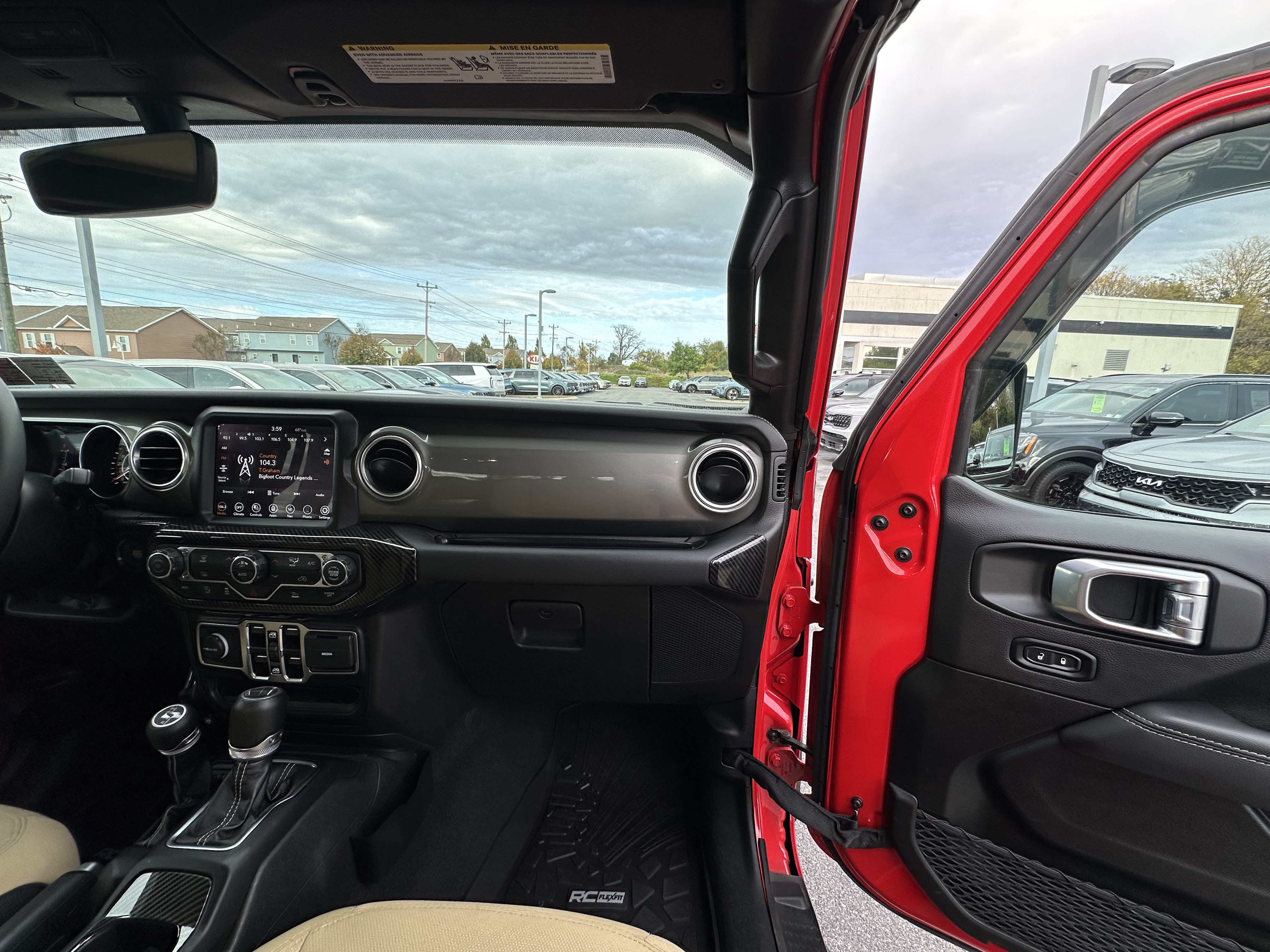 Used 2023 Jeep Gladiator Overland AWD/4WD image 17