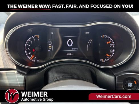Used 2021 Jeep Grand Cherokee Laredo AWD/4WD image 22