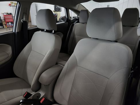 Used 2014 Ford Fiesta SE image 18