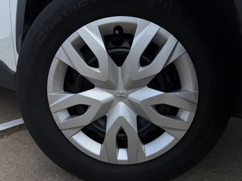 Certified 2026 Toyota Corolla Cross L FWD image 9