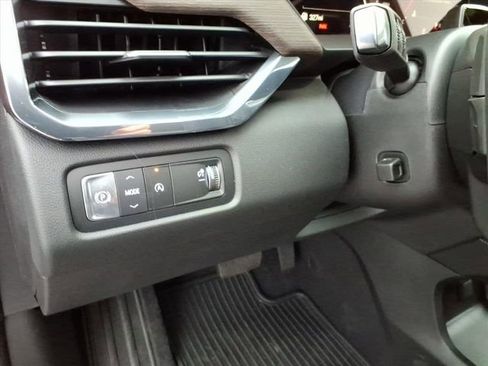 New 2026 GMC Acadia Denali w/ Super Cruise Package image 30