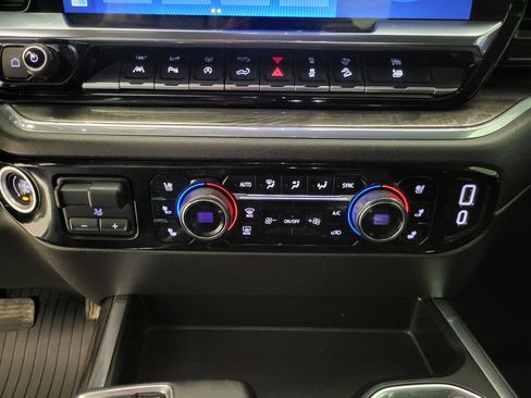 Used 2024 Chevrolet Silverado 1500 LTZ w/ Z71 Off-Road Package image 9