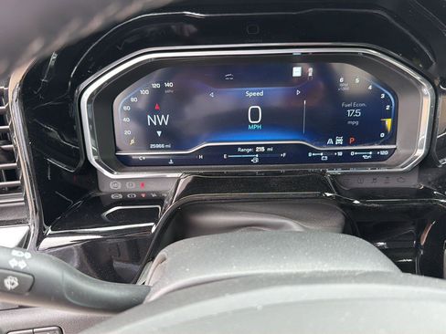 Used 2022 Chevrolet Silverado 1500 LTZ w/ LTZ Premium Package AWD/4WD image 13