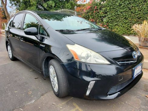 Used 2012 Toyota Prius V Three image 2