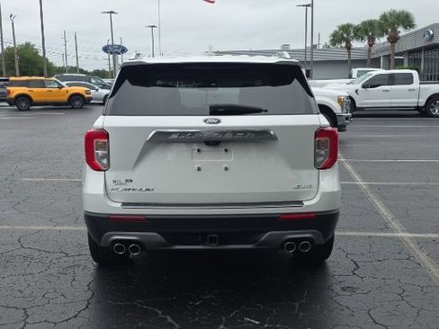 Certified 2021 Ford Explorer Platinum w/ Equipment Group 601A image 9