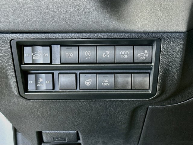 Used 2023 Toyota Tundra Platinum AWD/4WD image 12