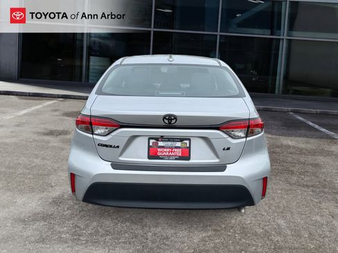 Used 2024 Toyota Corolla LE FWD image 8