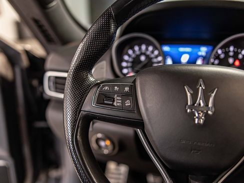 Used 2019 Maserati Levante S GranSport image 26