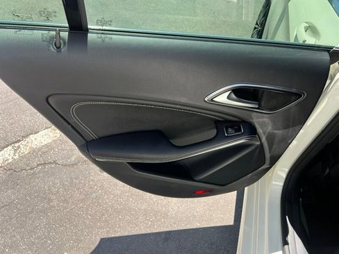 Used 2018 Mercedes-Benz CLA 250 4MATIC image 20