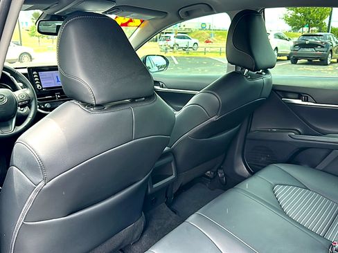 Used 2024 Toyota Camry SE w/ Convenience Package FWD image 17