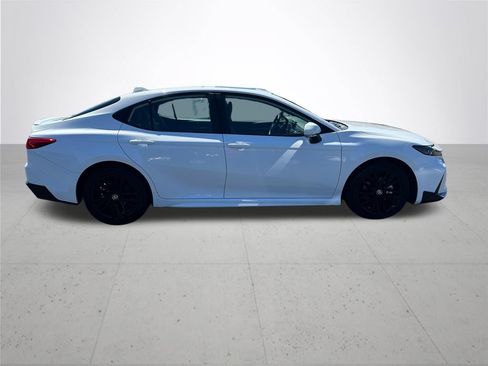 Used 2025 Toyota Camry SE w/ Convenience Package AWD/4WD image 6