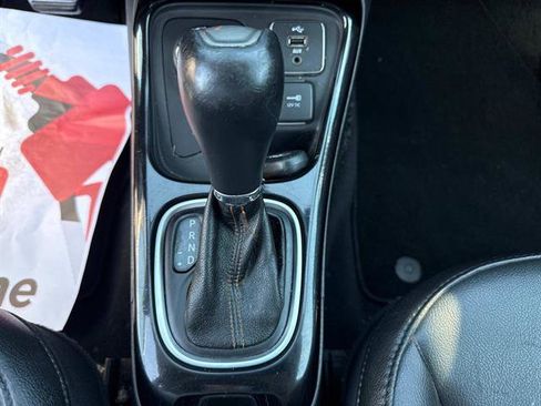 Used 2018 Jeep Compass Limited image 24