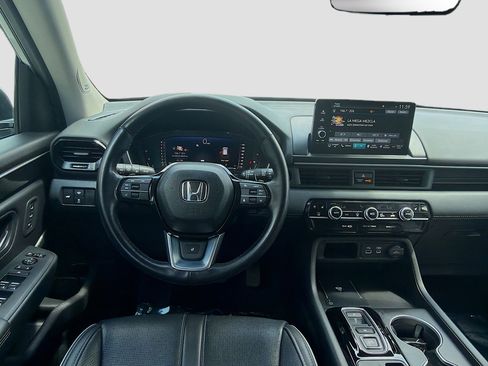 Used 2025 Honda Pilot Elite image 21