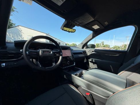 New 2026 GMC Acadia AT4 w/ Luxury Package AWD/4WD image 19