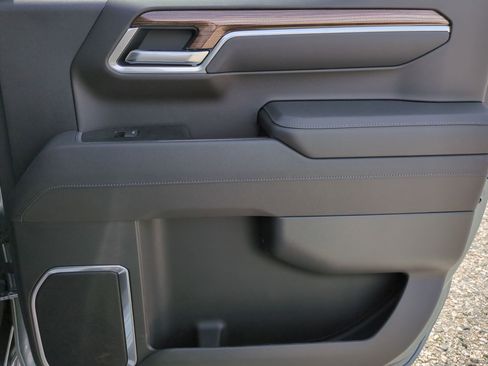 Certified 2026 Chevrolet Silverado 1500 RST image 37