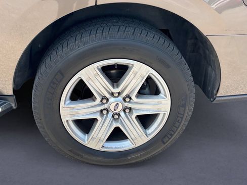 Used 2018 Ford Expedition XLT w/ Equipment Group 202A RWD image 5