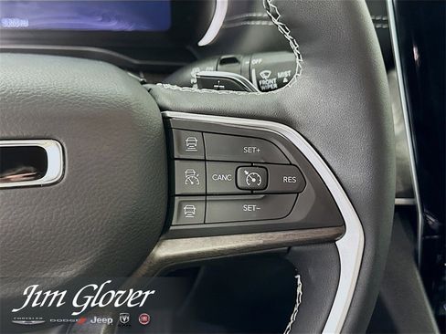 Used 2025 Jeep Grand Cherokee L Limited image 36