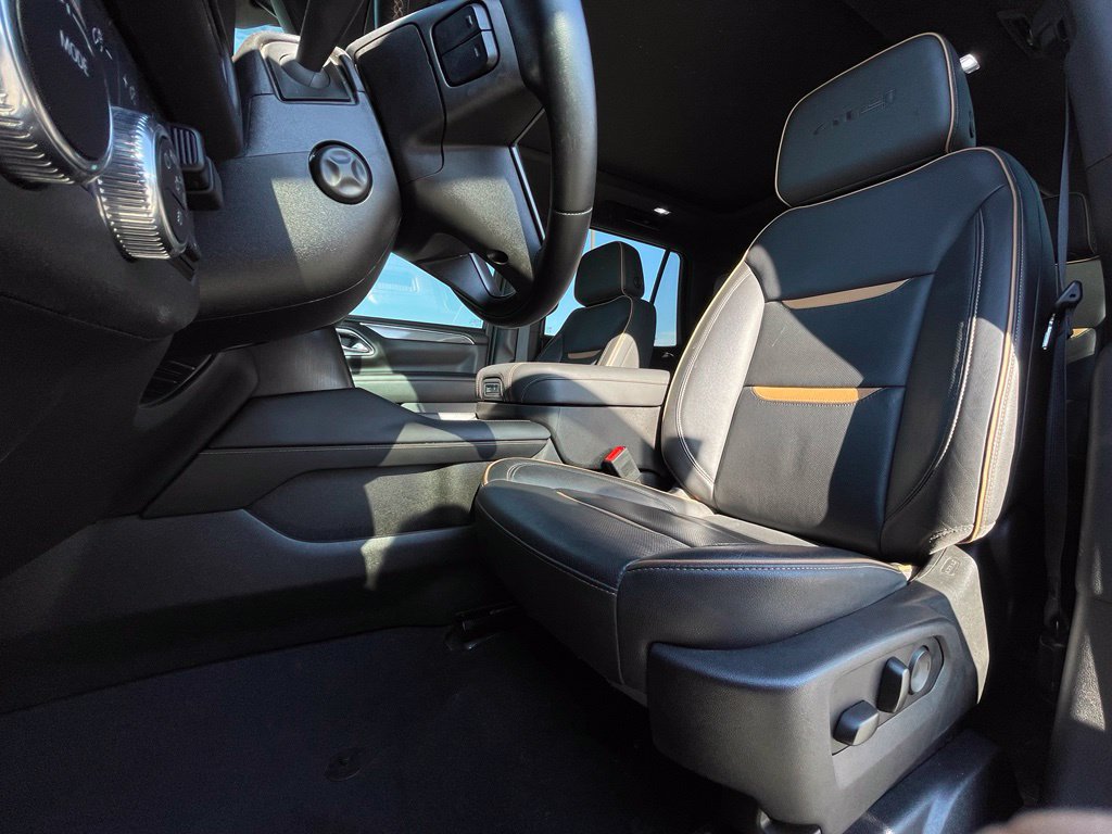 Used 2023 GMC Yukon AT4 w/ LPO, Floor Liner Package AWD/4WD image 23