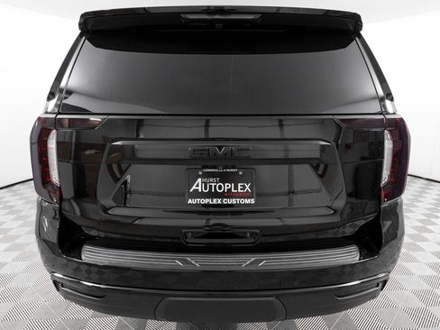 Used 2024 GMC Yukon XL SLT w/ SLT Luxury Package AWD/4WD image 5