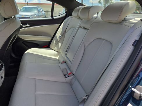 Used 2025 Genesis G70 2.5T RWD image 27