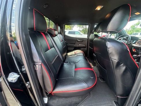 Used 2023 Toyota Tacoma TRD Sport w/ Technology Package AWD/4WD image 29