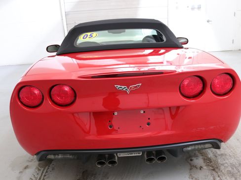 Used 2005 Chevrolet Corvette Convertible w/ Preferred Equipment Group image 8