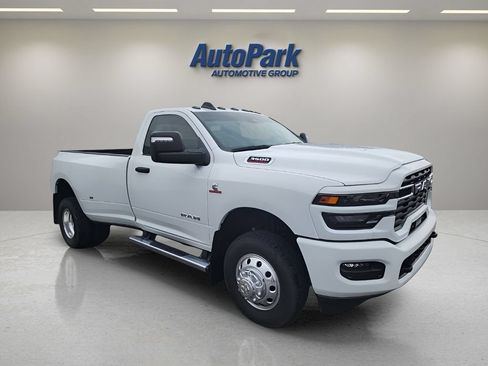 Used 2025 RAM 3500 Big Horn AWD/4WD image 1