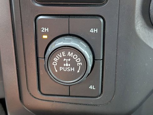 Used 2022 Ford F150 XLT image 24