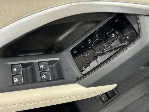 New 2025 Audi Q5 Premium image 23